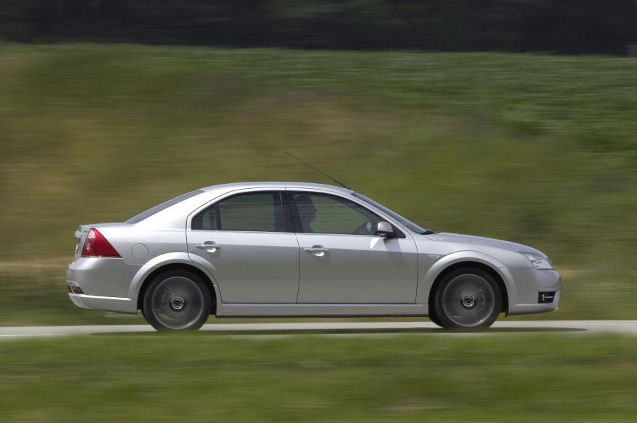  Ford Mondeo Titanium 2004 года  (фото 21 из 38)